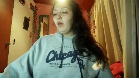 Snapshot of callme_lolas chatting on 06.27.26 paula online show from 06.27.26
