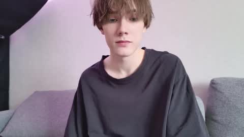 Snapshot of callmenineoneseven chatting on 10.21.25 Nick online show from 10.21.25