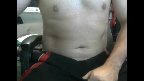 Snapshot of callmeroger33 chatting on 09.17.25 callmeroger33 online show from 09.17.25