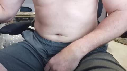 Snapshot of callmeroger33 chatting on 02.16.26 callmeroger33 online show from 02.16.26