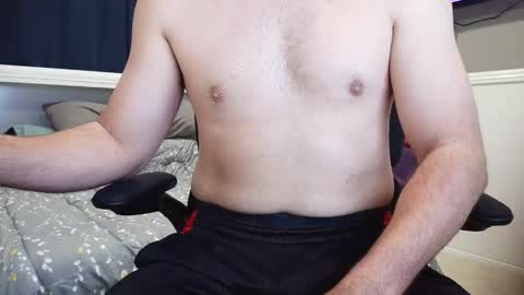 Snapshot of callmeroger33 chatting on 04.09.26 callmeroger33 online show from 04.09.26