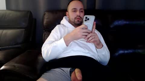 Snapshot of callmethe1 chatting on 01.01.25 DesertBoy2023 online show from 01.01.25