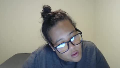 Snapshot of cals9x chatting on 10.17.25 camzxoxox online show from 10.17.25