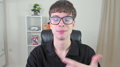 Hey I am Calvin  online show from 01.24.25