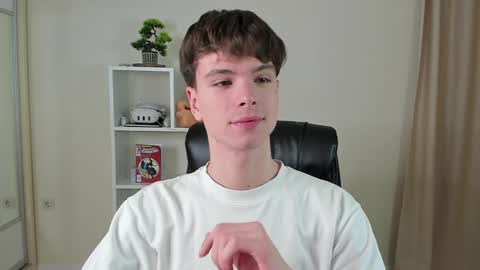 Hey I am Calvin  online show from 02.08.25