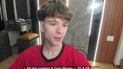 Hey I am Calvin  online show from 05.31.26