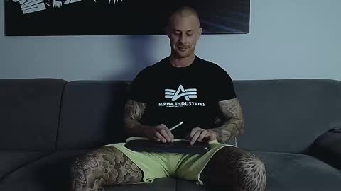 Calvin  online show from 11.02.25