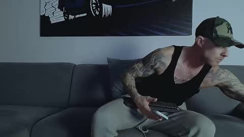 Calvin  online show from 11.20.25