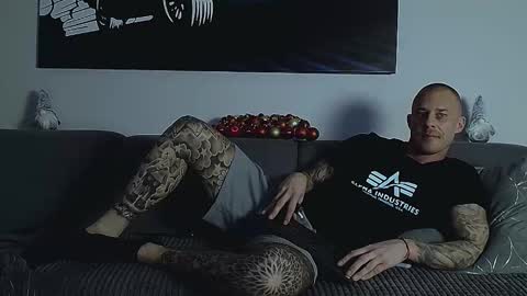 Calvin  online show from 12.03.25