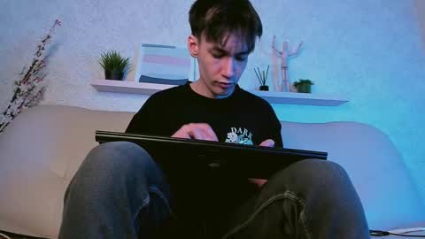 Calvin Owens online show from 02.26.25