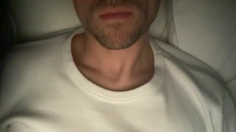 Snapshot of calvinzz chatting on 11.22.25 calvinzz online show from 11.22.25