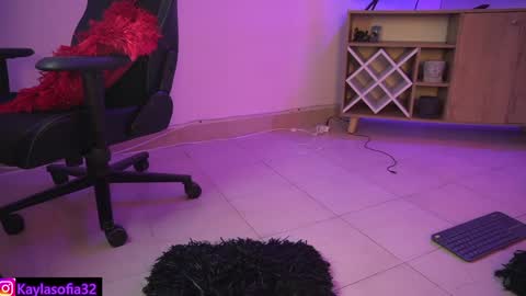 Snapshot of calypso_and_ge1 chatting on 02.09.25 Calypso and Kayla online show from 02.09.25