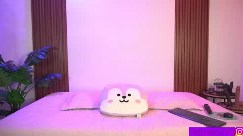 Snapshot of calypso_and_ge1 chatting on 10.04.25 Calypso and Kayla online show from 10.04.25