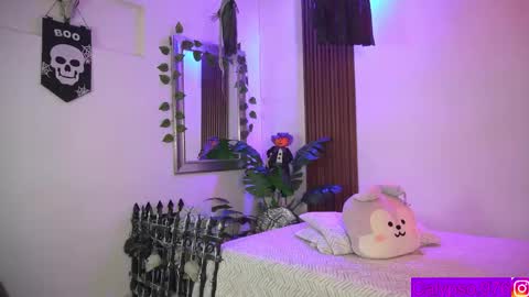 Snapshot of calypso_and_ge1 chatting on 11.01.25 Calypso and Kayla online show from 11.01.25