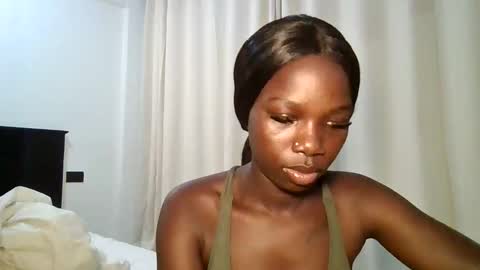 Snapshot of camclit chatting on 01.14.26 Princess online show from 01.14.26