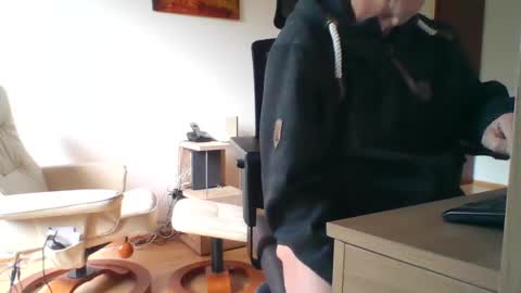 Snapshot of camcologne chatting on 01.07.25 camcologne online show from 01.07.25