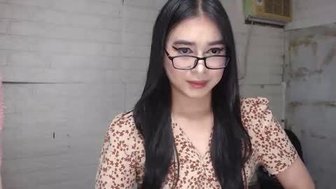 Snapshot of camela_star chatting on 09.24.25 camela_star online show from 09.24.25
