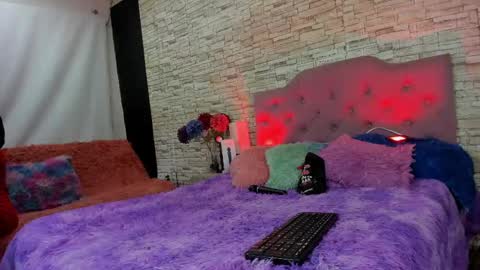 cameron_april online show from 11.10.25