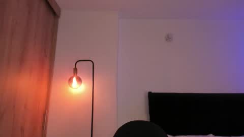 Snapshot of cameron_lyra chatting on 11.25.25 Cameron online show from 11.25.25