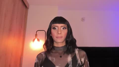 Snapshot of cameron_lyra chatting on 12.18.25 Cameron online show from 12.18.25