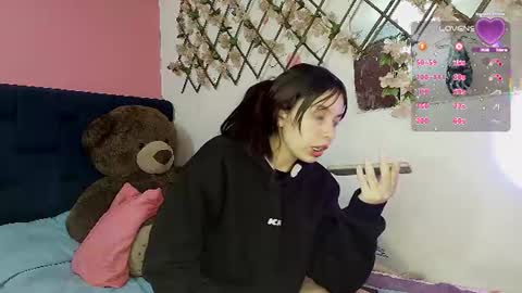 Snapshot of cami_casti777 chatting on 06.16.26 trini-1000 online show from 06.16.26