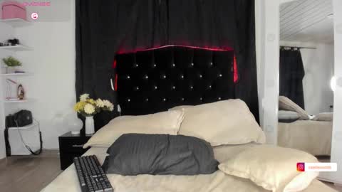 Snapshot of cami_cruzz chatting on 10.21.25 Camila cruz online show from 10.21.25