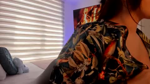 Snapshot of camidoll_10 chatting on 01.31.25 camila online show from 01.31.25