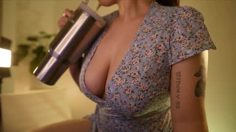 Snapshot of camidoll_10 chatting on 09.25.25 camila online show from 09.25.25