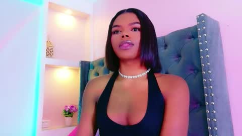 camiestrada online show from 02.04.26