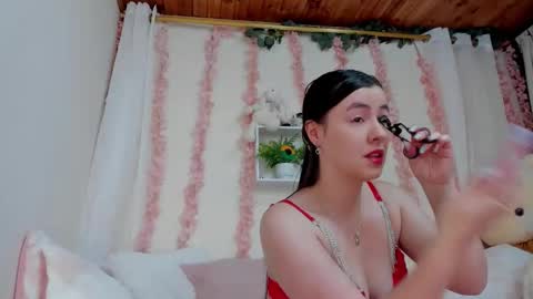 Snapshot of camiilalopee chatting on 10.24.25 Camii Lopez online show from 10.24.25