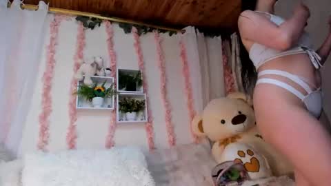 Snapshot of camiilalopee chatting on 11.16.25 Camii Lopez online show from 11.16.25