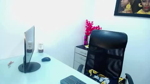CamiilaReyes online show from 10.10.25