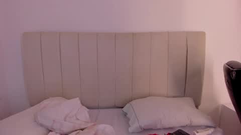 Snapshot of camila_adams chatting on 02.10.25 Cami online show from 02.10.25