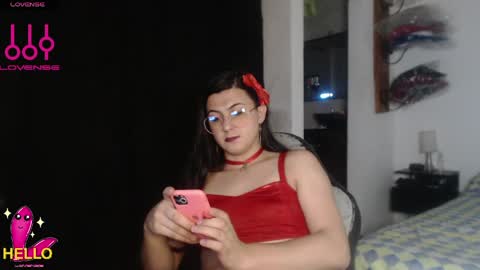 Snapshot of camila_bigcock_ts chatting on 05.08.26 camila online show from 05.08.26