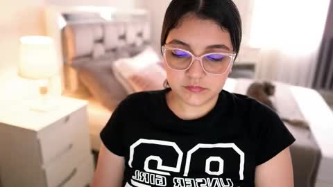 Camila buitrago online show from 11.23.25