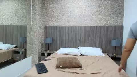 Camila online show from 05.04.26