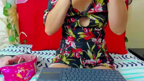 camila_collins7 online show from 10.23.25