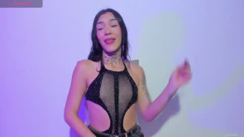 Snapshot of camila_coxx chatting on 05.05.26 s online show from 05.05.26