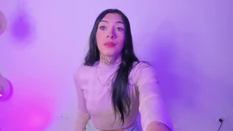 Snapshot of camila_coxx chatting on 06.01.26 s online show from 06.01.26