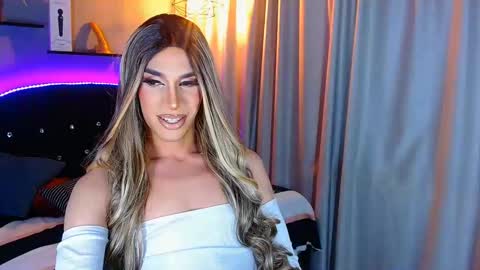 Camila online show from 01.04.25