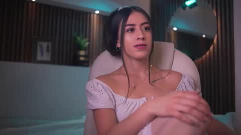 camila_martinez9 online show from 10.01.25