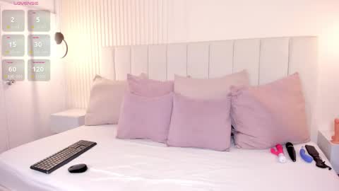 Camila  online show from 11.13.25