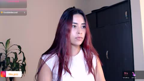 Snapshot of camila_torrez chatting on 02.25.26 MIA online show from 02.25.26