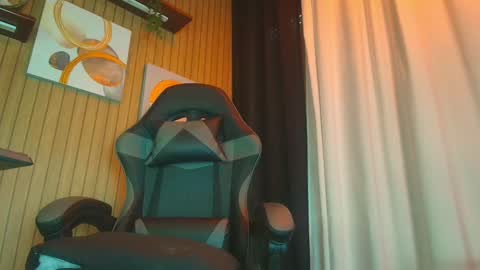    online show from 11.02.25