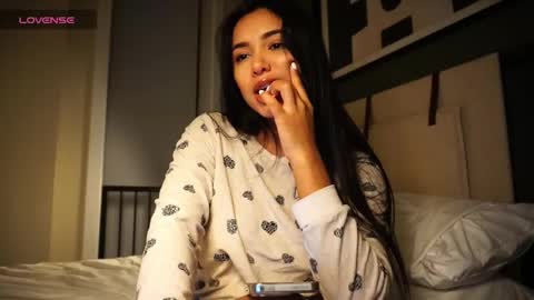 Camila online show from 01.21.25