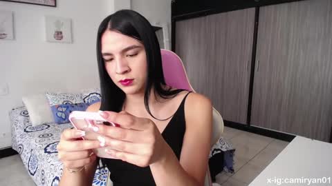 X IGcamiryan01 online show from 02.13.25