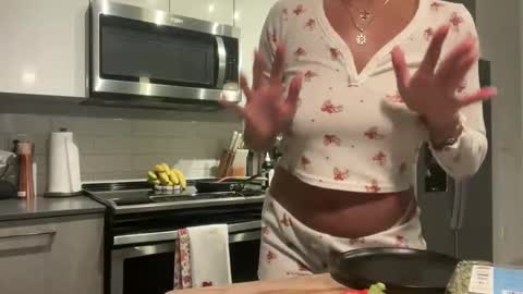 camiliakxoxo online show from 11.18.25