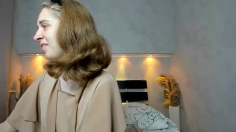 Snapshot of camilla_kelly chatting on 09.22.25 Camilla online show from 09.22.25