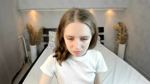 Snapshot of camilla_kelly chatting on 10.24.25 Camilla online show from 10.24.25