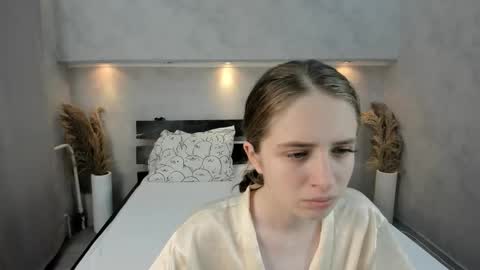 Snapshot of camilla_kelly chatting on 10.31.25 Camilla online show from 10.31.25